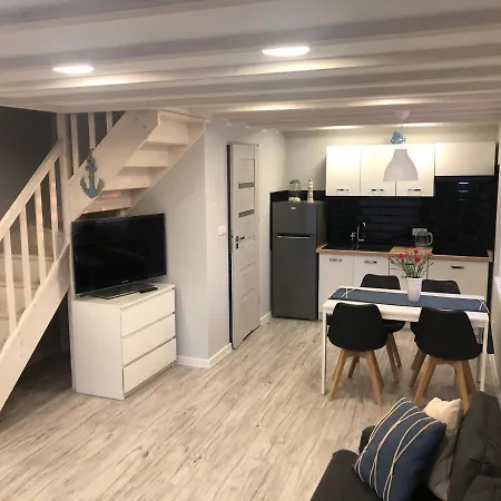 Nadmorski Zakatek 2 *