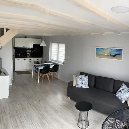 Nadmorski Zakatek 2 山林小屋